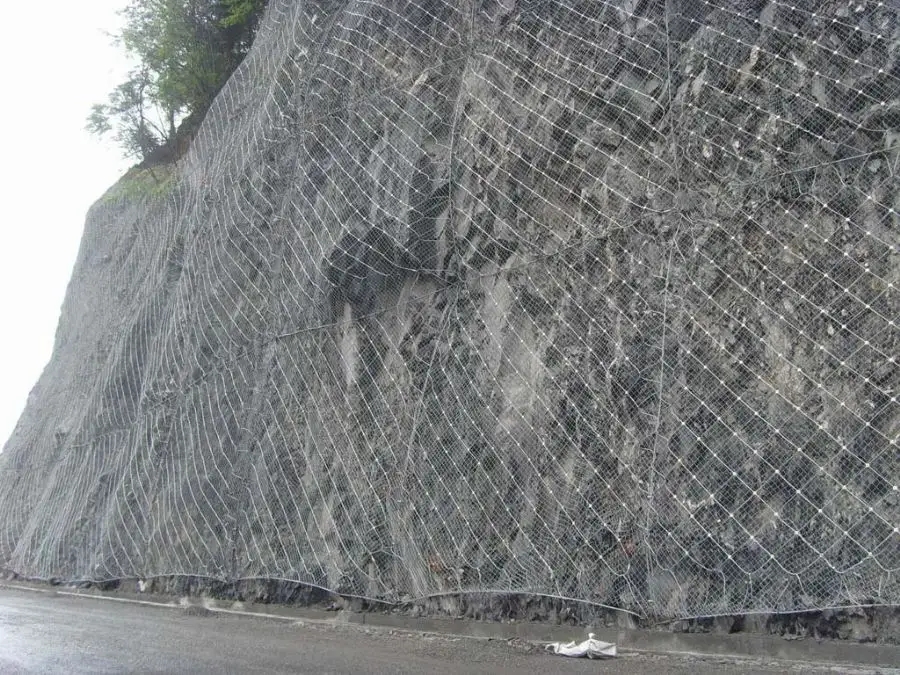 水满乡山体护坡